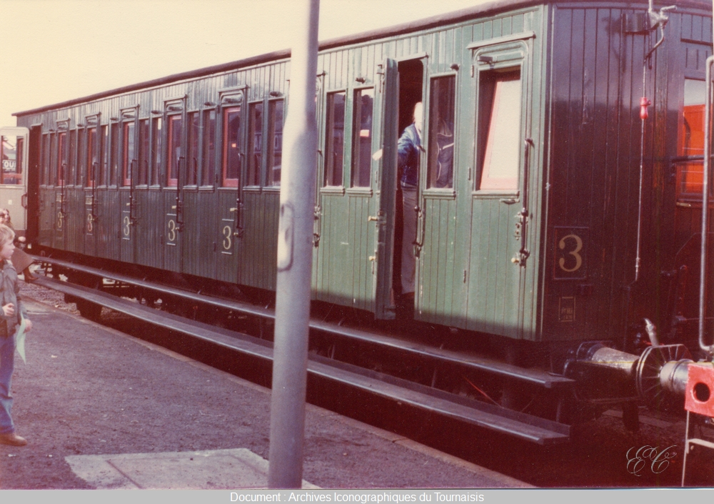 CFET sncb gare tournai train voiture GSI expo 1980