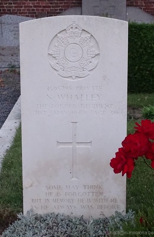 Froyennes parcelle militaire tombe Whalley