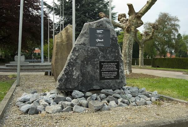 monument Roger Delannay