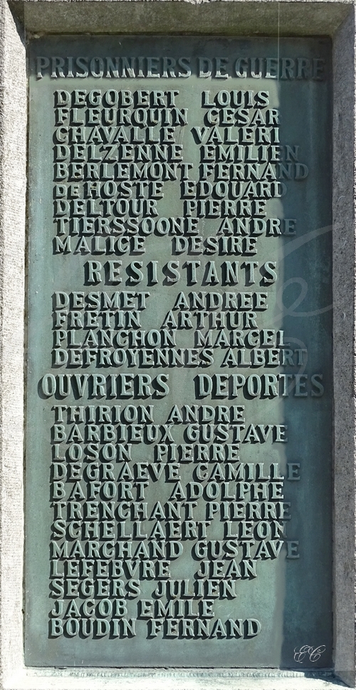 monument aux morts tournai plaque latéralle coté ville