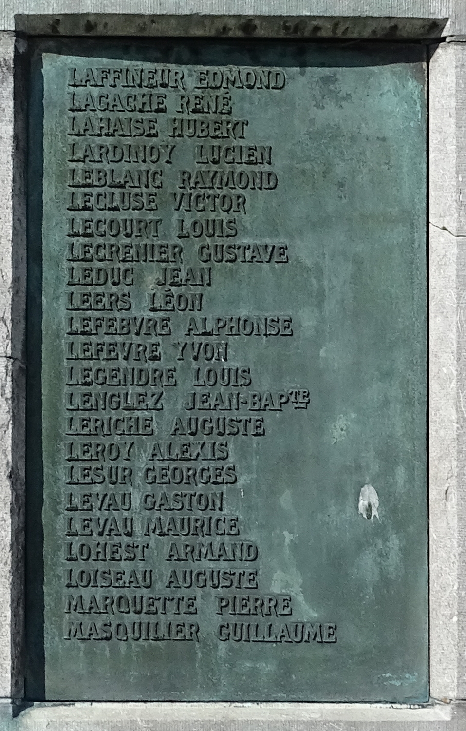 monument aux morts tournai panneau arriere