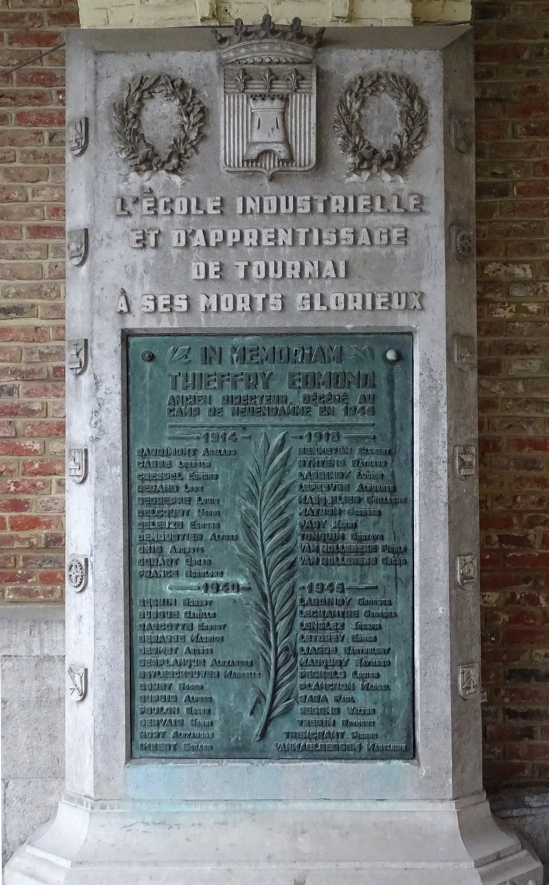 plaque commemorative ecole industrielle