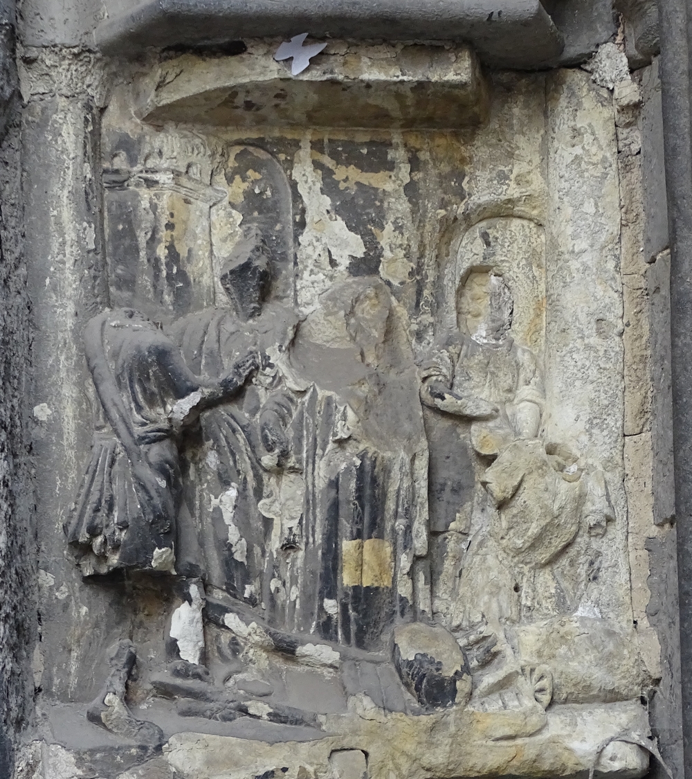 bas relief cathédrale